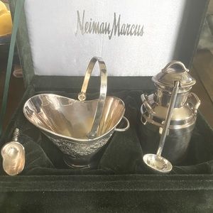 Silver plated creamer and sugar set